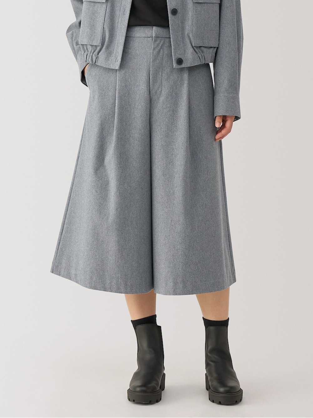Muji Brushed Wool Cropped Pants/Culottes (2025 style)